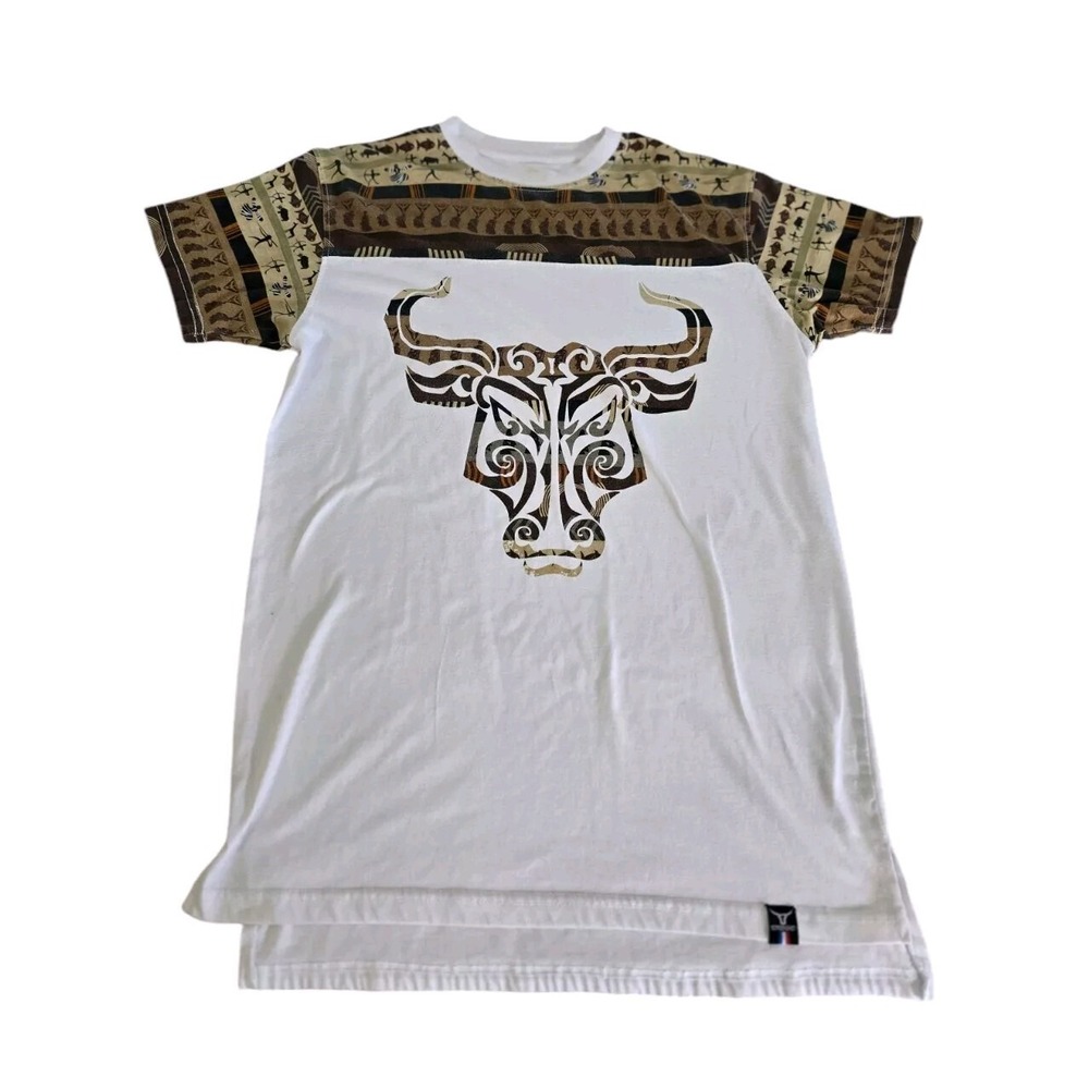 Bull Tribal Aztec Short‎ Sleeve Graphic Shirt Size Medium White Crew Neck Tee